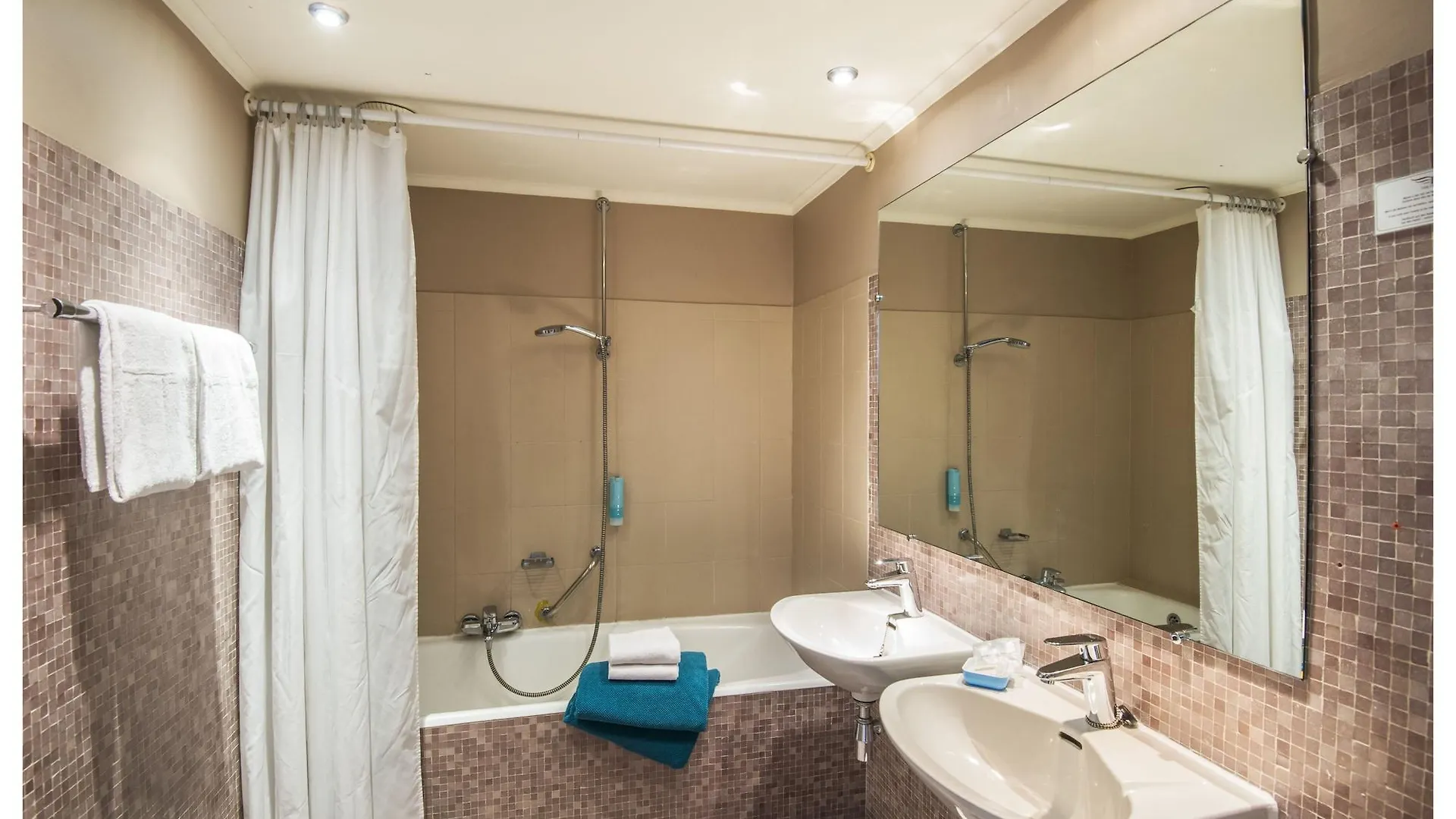 Hotel Ter Streep Ostend 3*,  Belgium